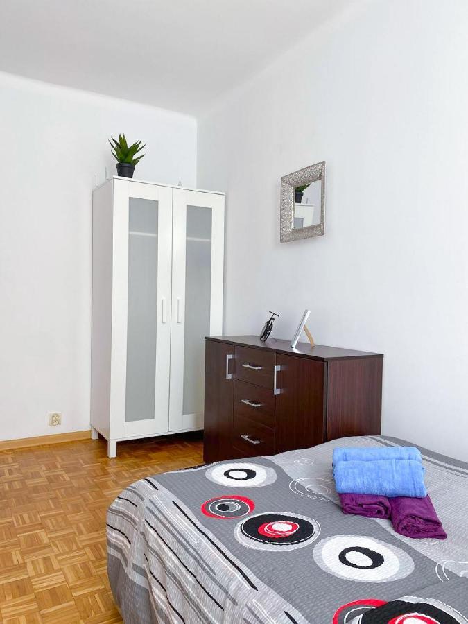 Room №3 Grzybowska 5 The Very Center Of 바르샤바 외부 사진